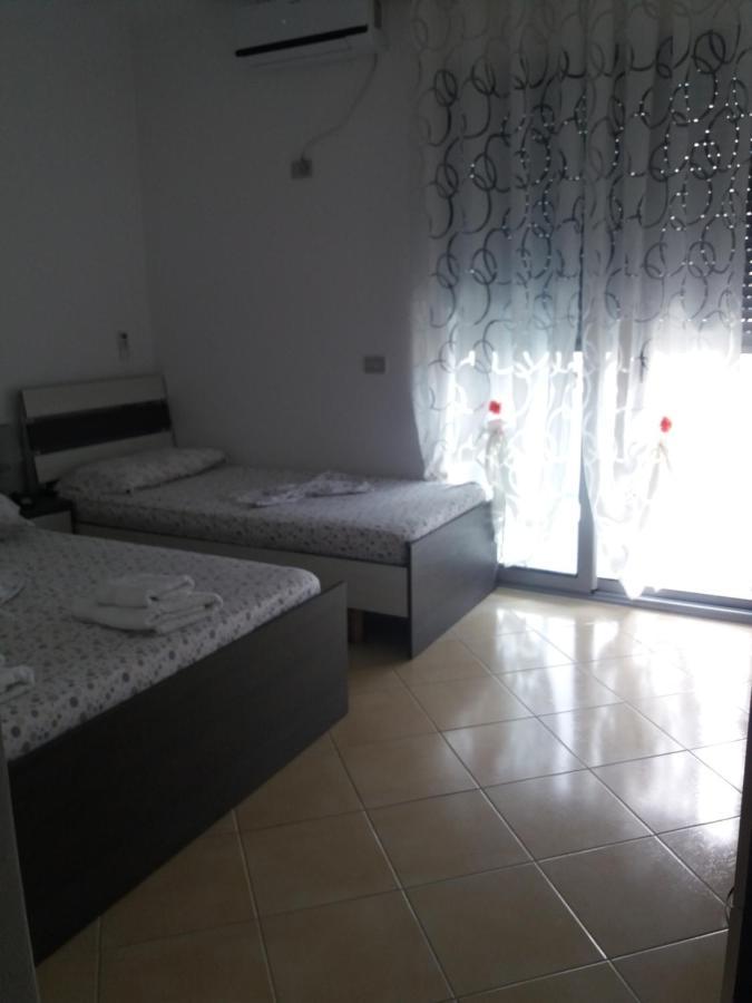 Apartamente-danaj Radhime Apartment *